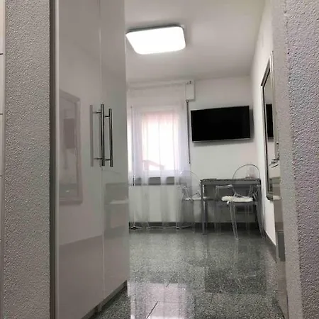 Neues Schoenes Studio, Zentral & Direkt An Der Rems