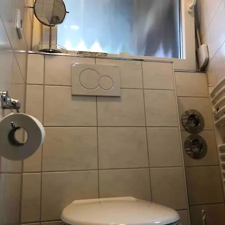 Neues Schoenes Studio, Zentral & Direkt An Der Rems Apartament *